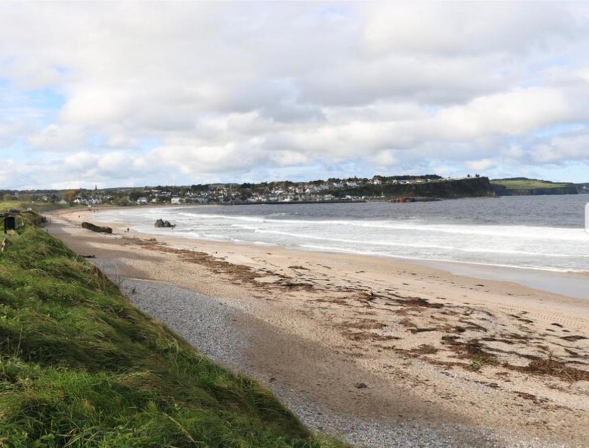 Holiday Home In Ballycastle - Fainne Na Cairde Bagian luar foto