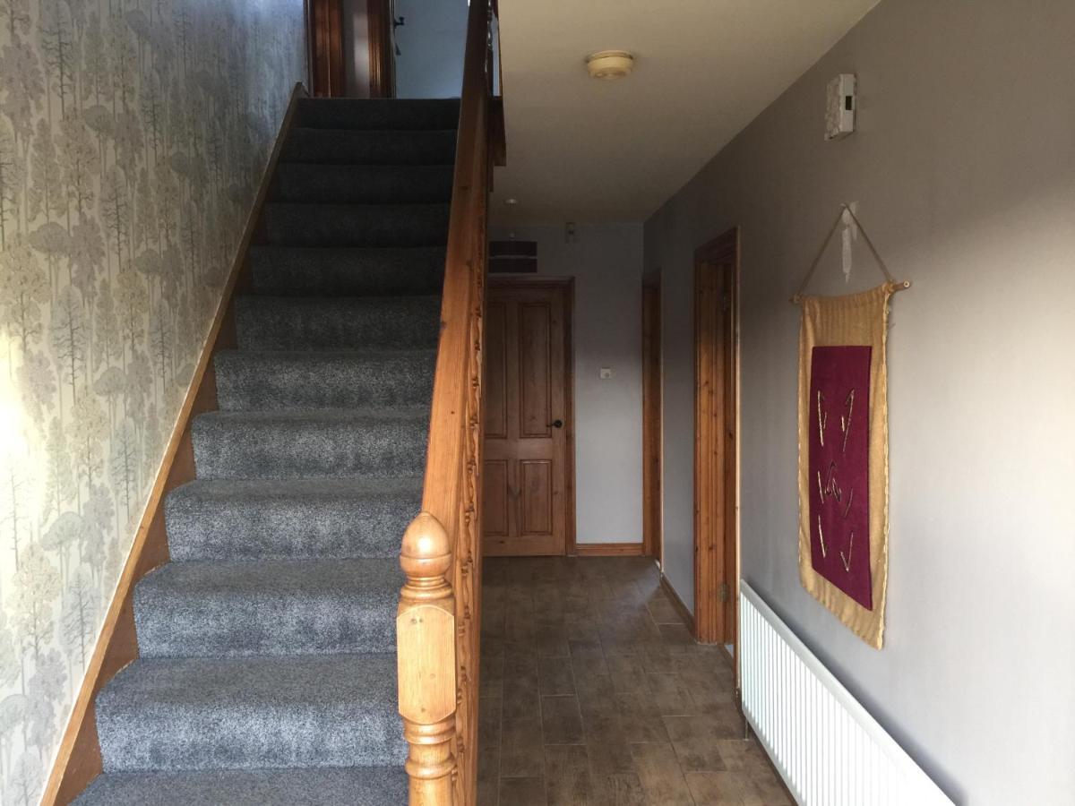 Holiday Home In Ballycastle - Fainne Na Cairde Bagian luar foto