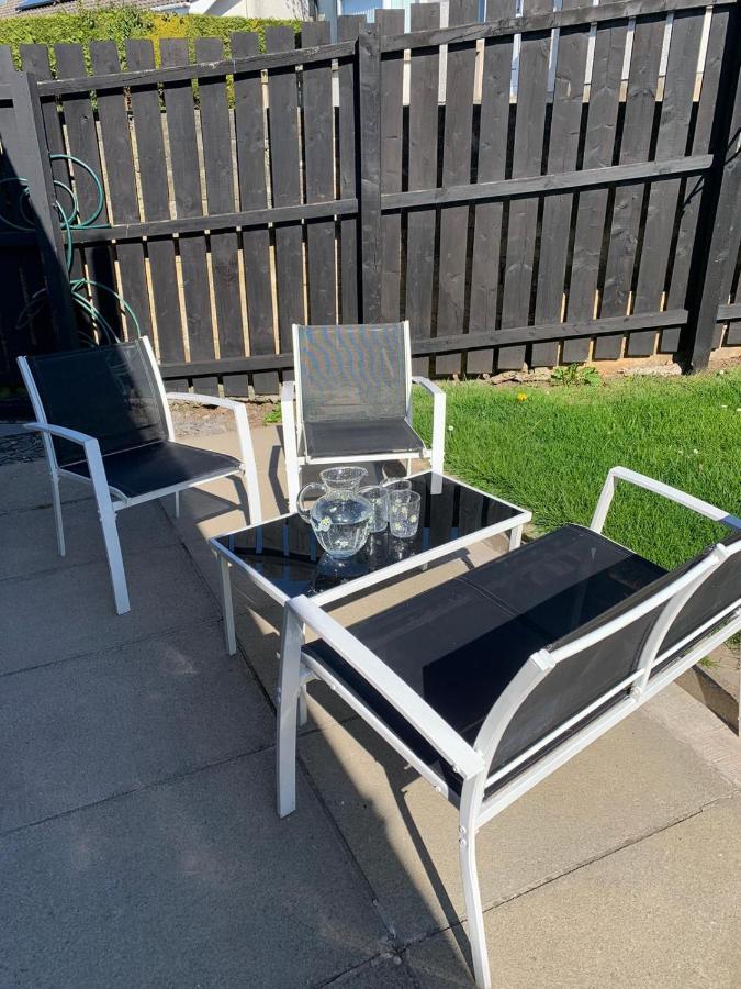 Holiday Home In Ballycastle - Fainne Na Cairde Bagian luar foto