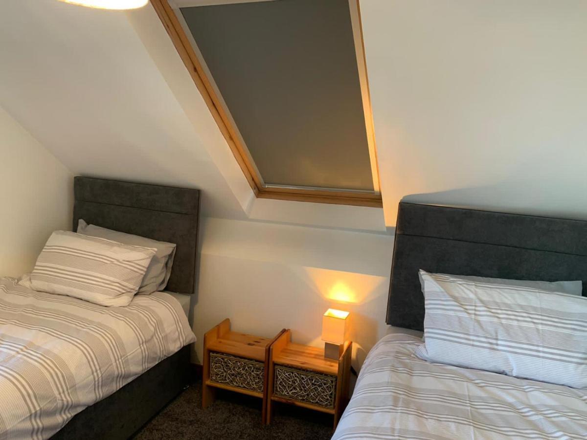 Holiday Home In Ballycastle - Fainne Na Cairde Bagian luar foto