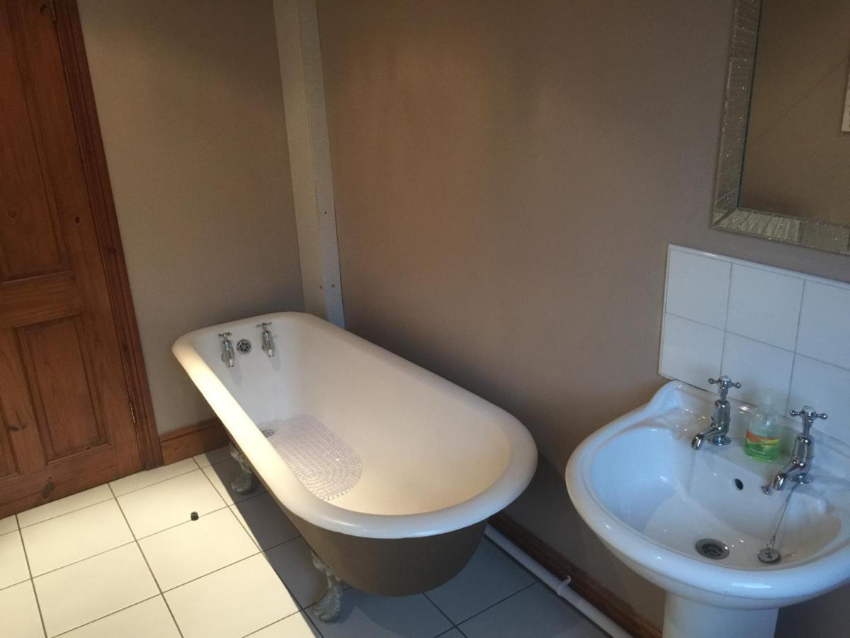 Holiday Home In Ballycastle - Fainne Na Cairde Bagian luar foto