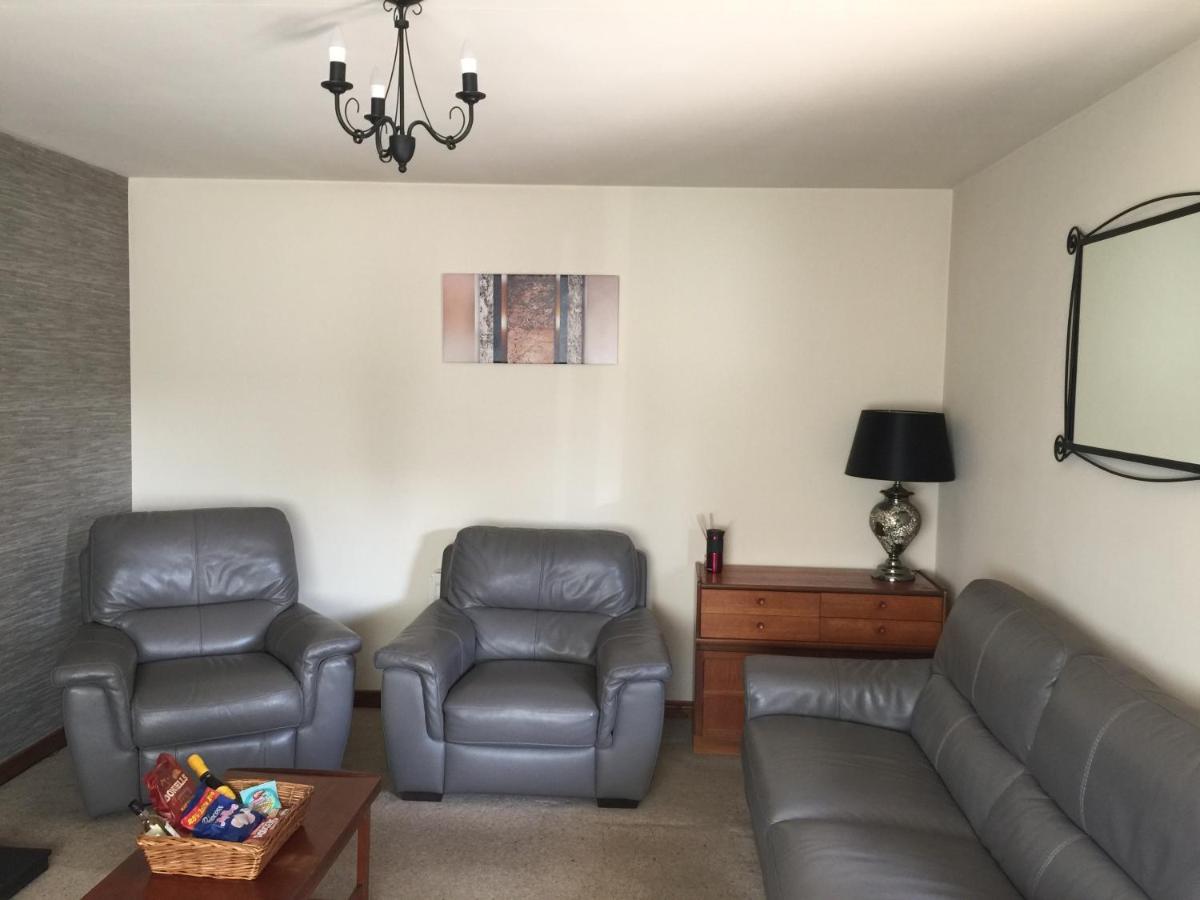 Holiday Home In Ballycastle - Fainne Na Cairde Bagian luar foto