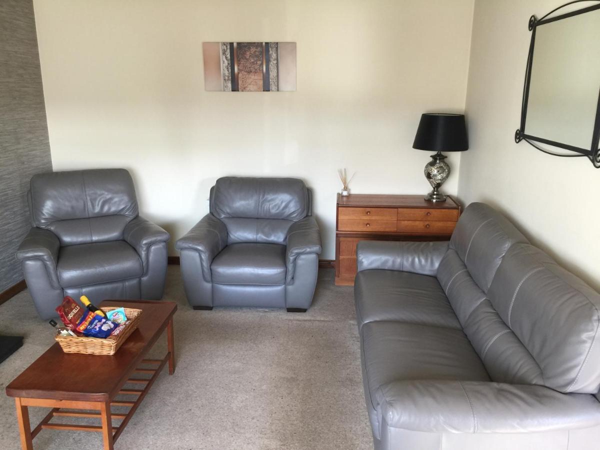 Holiday Home In Ballycastle - Fainne Na Cairde Bagian luar foto